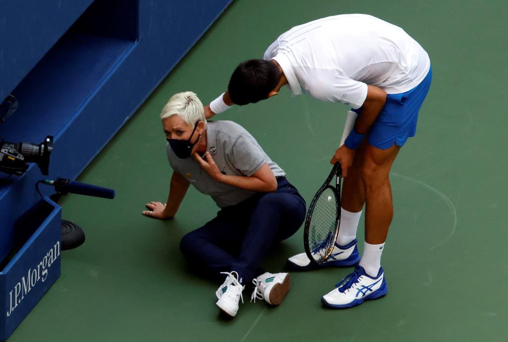 Fans de Djokovic amenazan de muerte a jueza tras descalificación