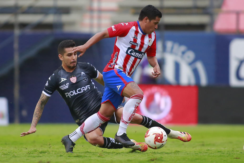 Atlético de San Luis vence al Necaxa y sale del fondo de la clasificación