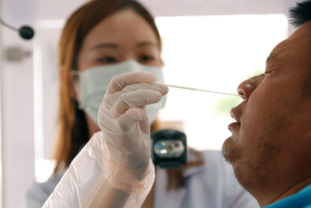 Aprueba China ensayos de vacuna vía nasal contra COVID-19