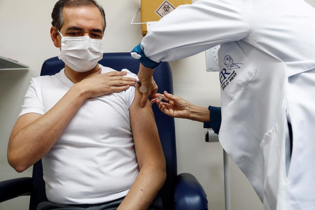 Regulador afirma que la vacuna de AstraZeneca no tuvo efecto adverso grave en Brasil
