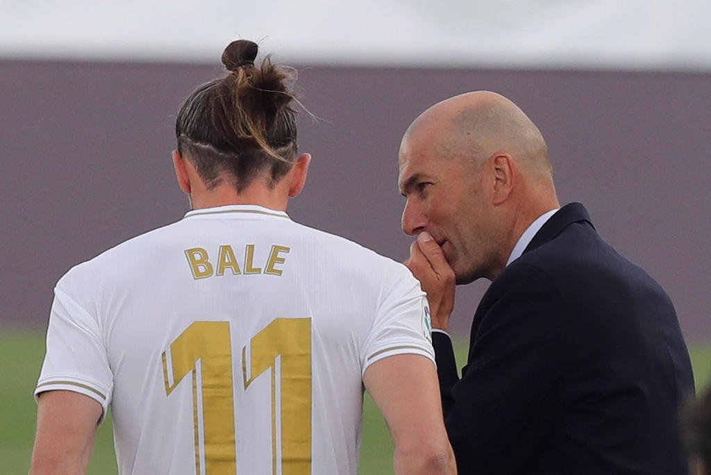 Gareth Bale llega a Valdebebas con lesión en la rodilla
