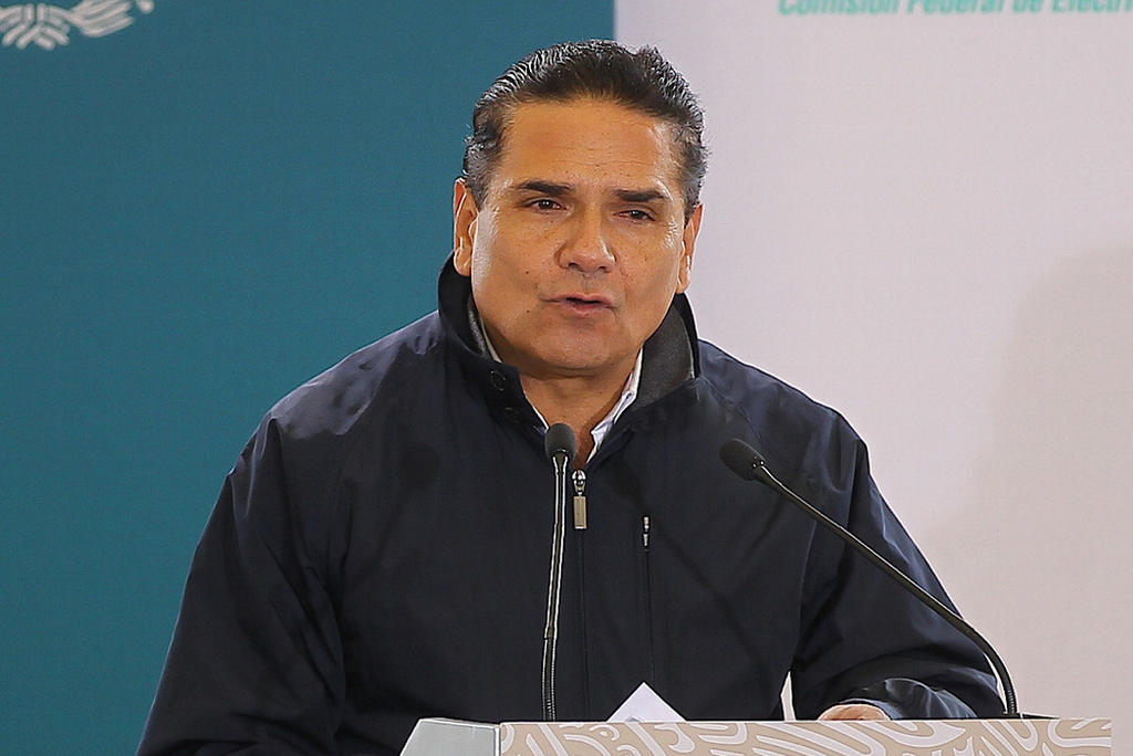Gobernador de Michoacán da positivo a COVID-19
