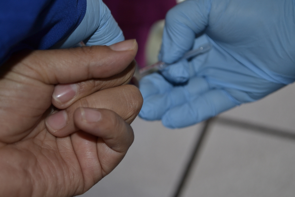 Ubican a seis pacientes con VIH y COVID-19 en La Laguna