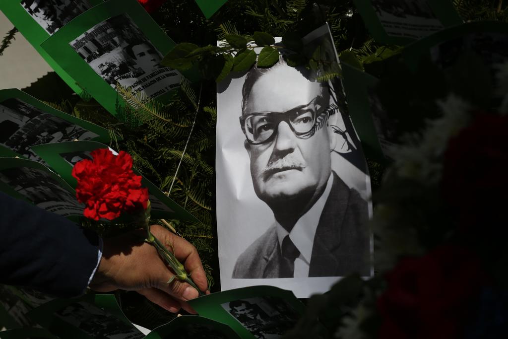 Homenajean a Allende y víctimas de la dictadura de Pinochet en Chile
