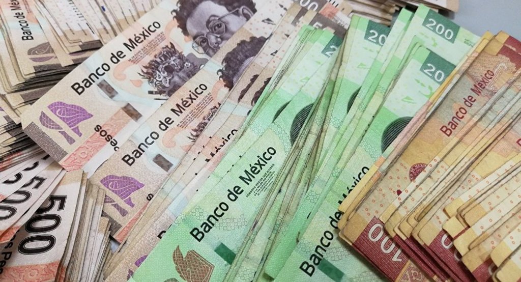 Contrata la 4T deuda en pesos