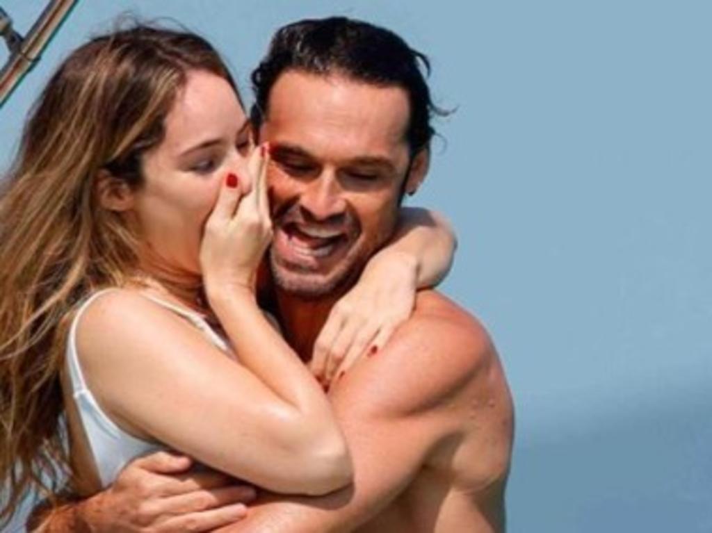 Camila Sodi e Iván Sánchez estrenan romance en Ibiza