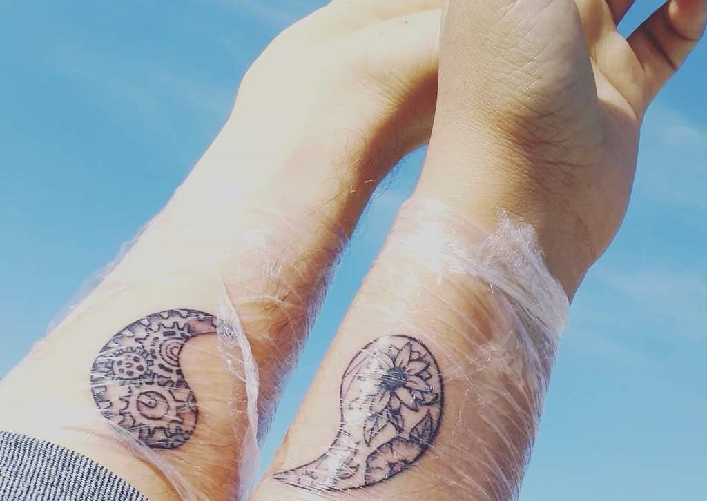 ¿Qué debes tomar en cuenta si te harás un tatuaje en pareja?
