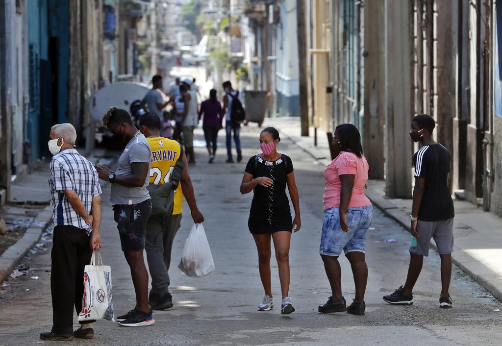 Pese a duras medidas en La Habana, contagios de COVID-19 no bajan en Cuba