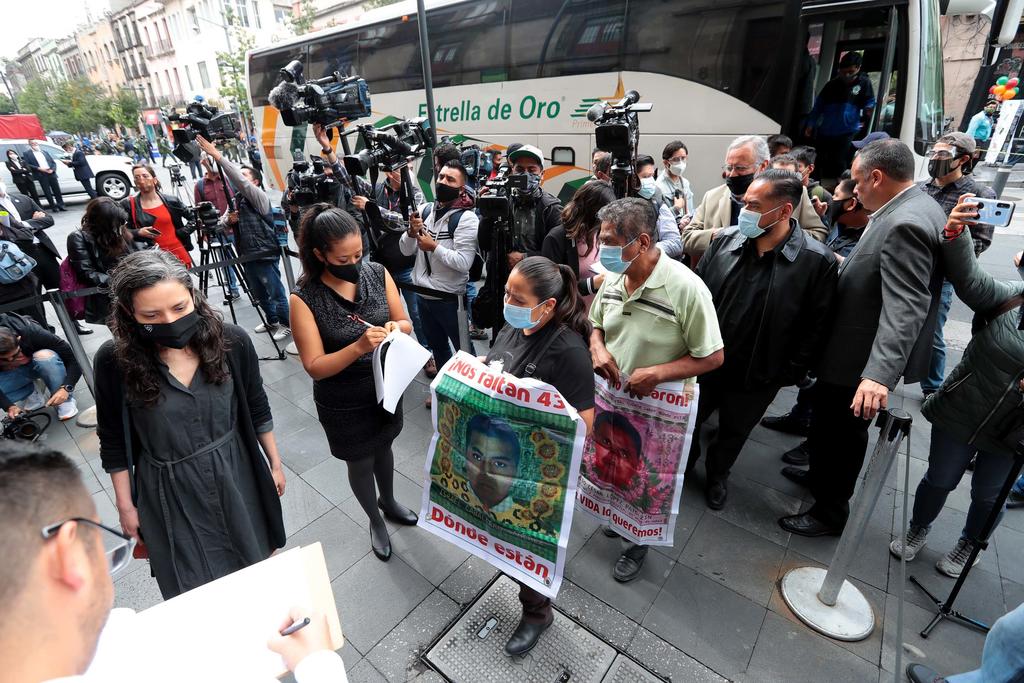Buscan a uno de los 43 de Ayotzinapa en Baja California
