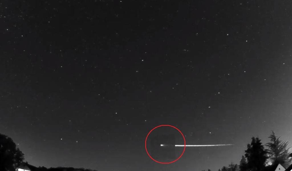 VIDEO: Meteorito 'rebota' al entrar en la atmósfera terrestre y regresa al espacio