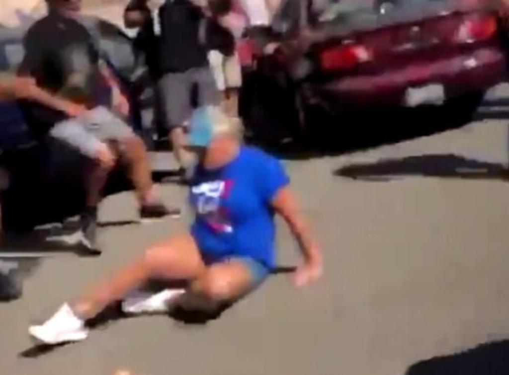 Partidarios de Donald Trump son atropellados por una mujer durante una protesta