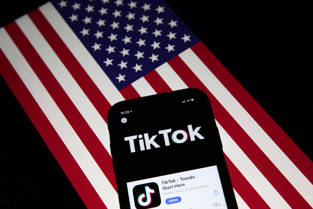 Juez impide a Donald Trump prohibir TikTok por el momento en EUA
