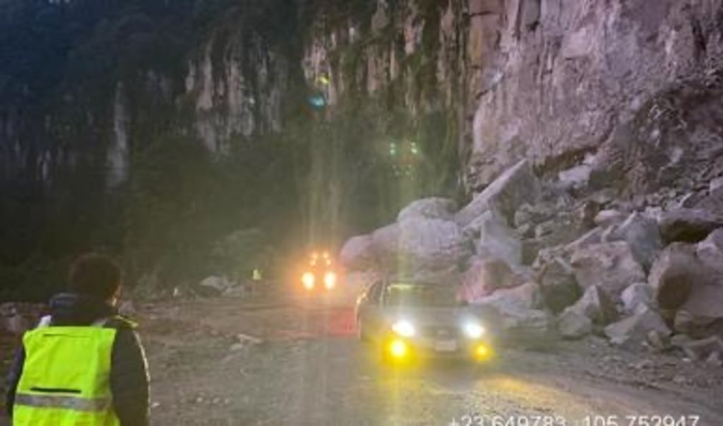 Reanudan circulación en tramos carreteros de Durango
