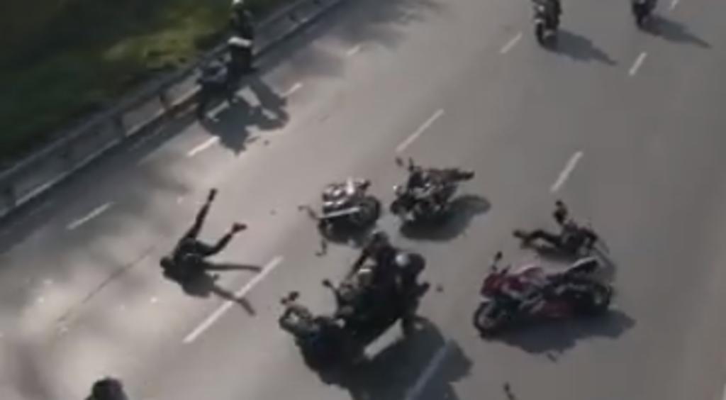 Motociclistas sufren aparatoso accidente durante paseo grupal