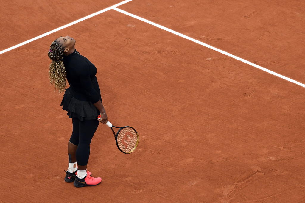 Serena Williams se despide del Roland Garros por lesión