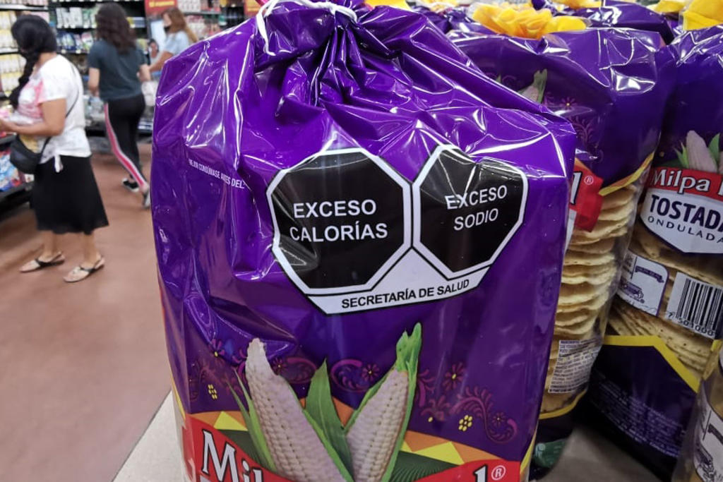 Nuevo etiquetado de alimentos comienza en México entre exceso de tensiones