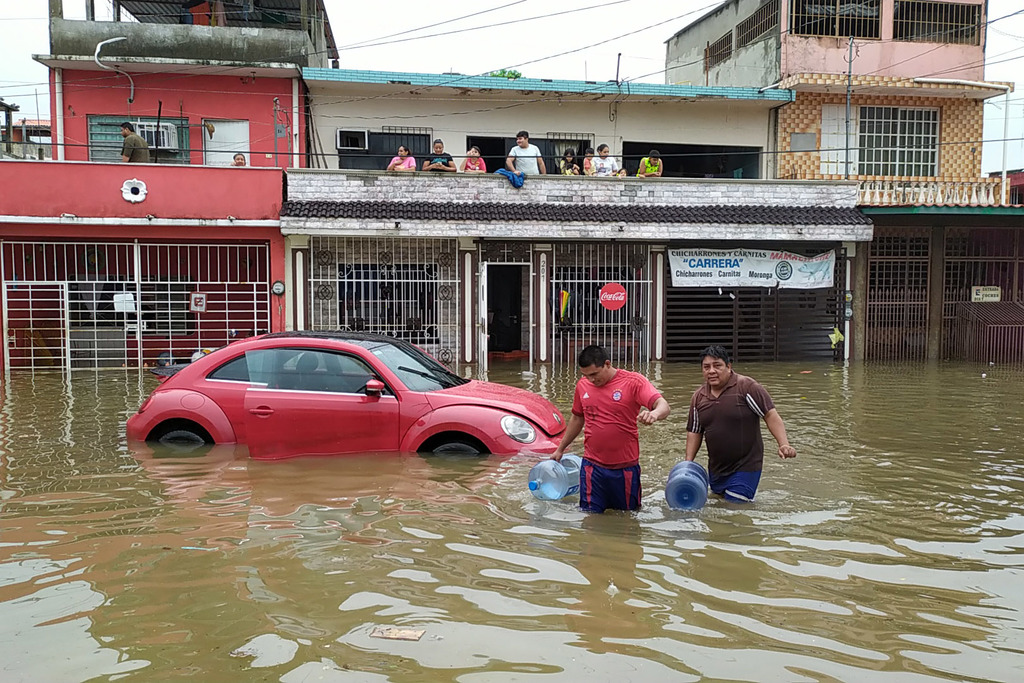 Tras lluvias, presa puede empeorar situación en Tabasco