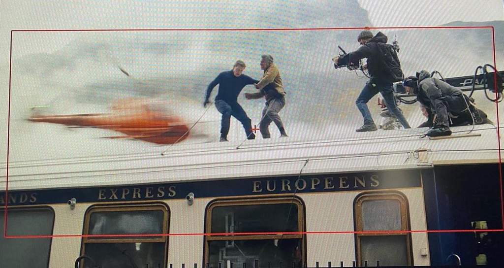 Tom Cruise rueda escena sobre un tren en marcha para Misión Imposible 7