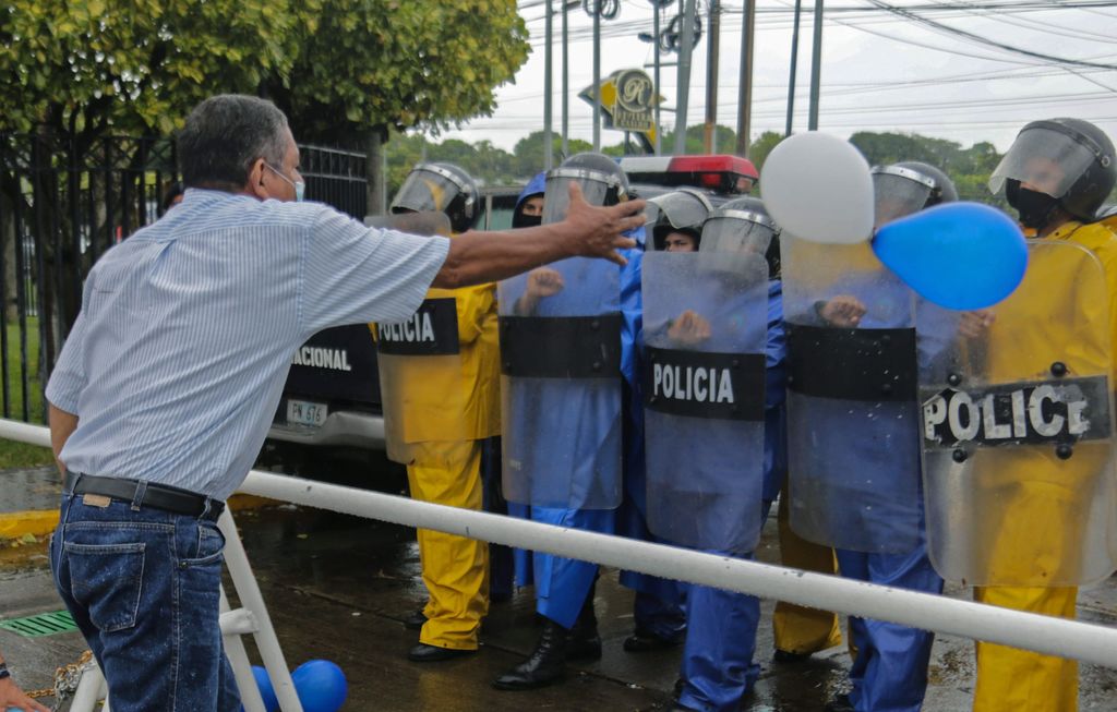Llaman a desobedecer 'leyes mordaza' sandinistas en Nicaragua