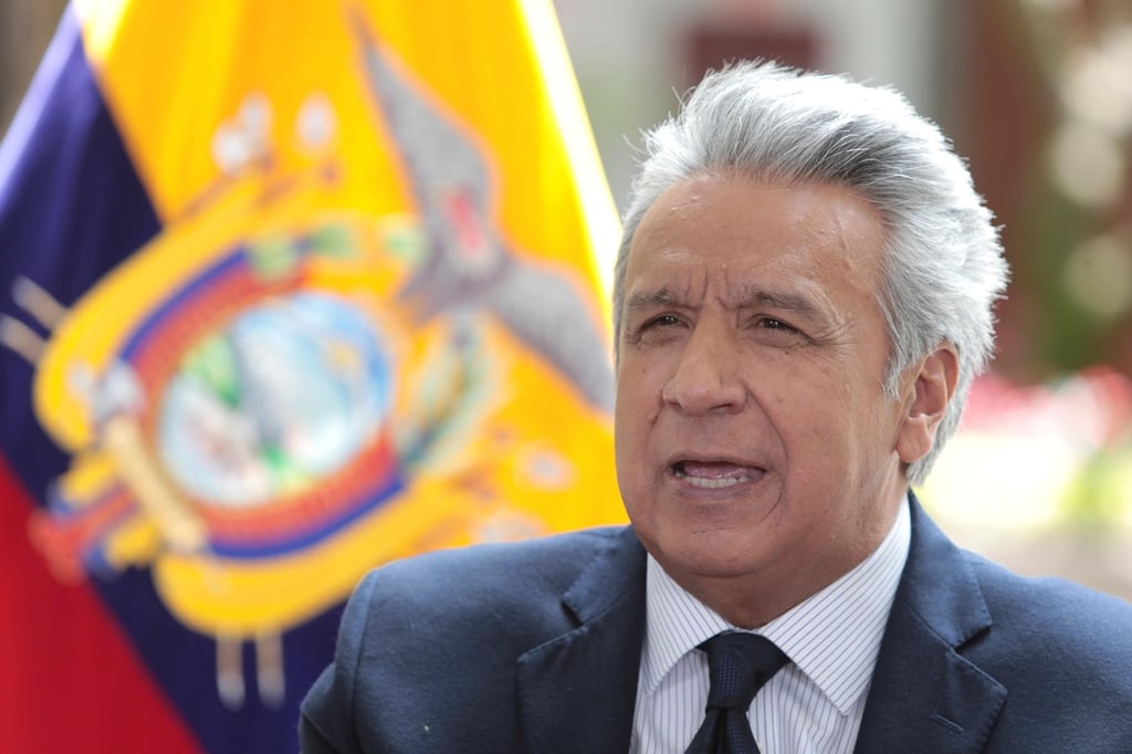 Deja cargo en Ecuador ministro de Economía