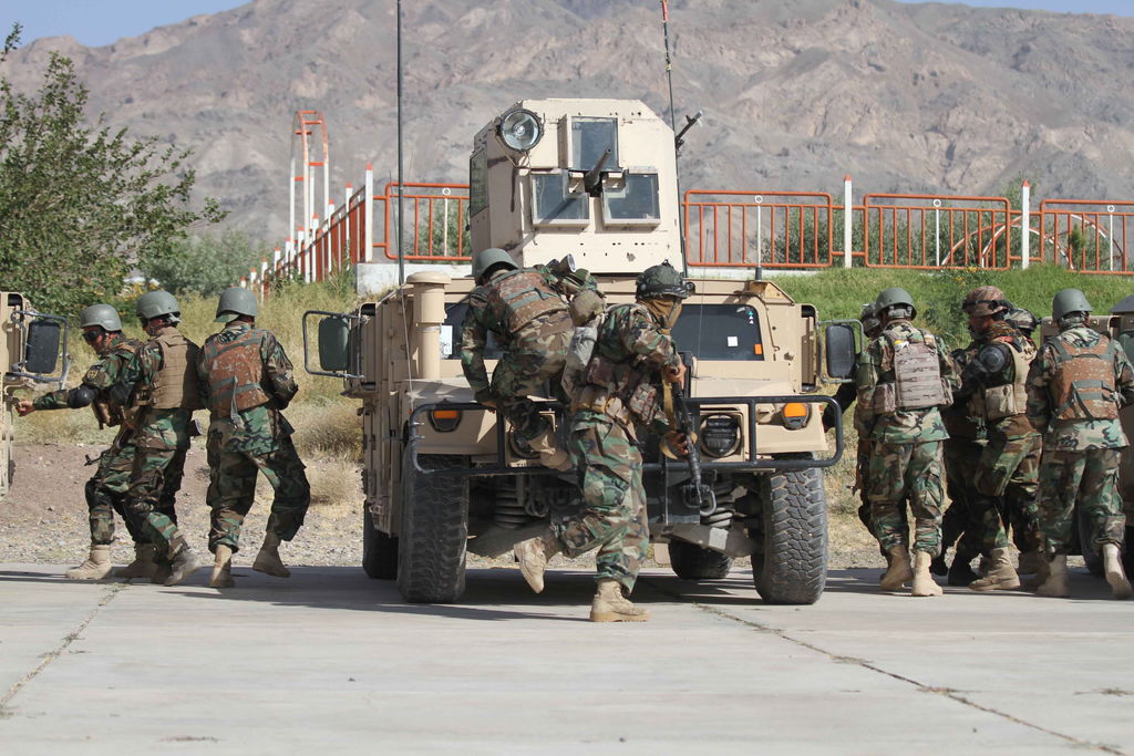 Pide OTAN coordinación en salida de tropas de Afganistán