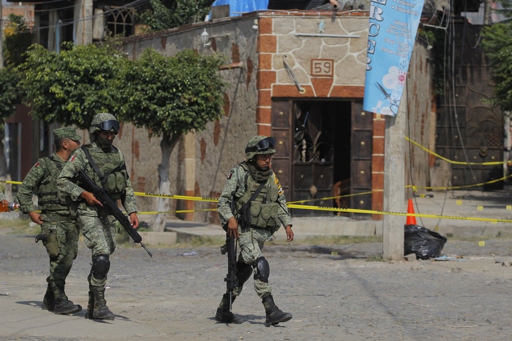 Ataque con granadas arroja seis muertos