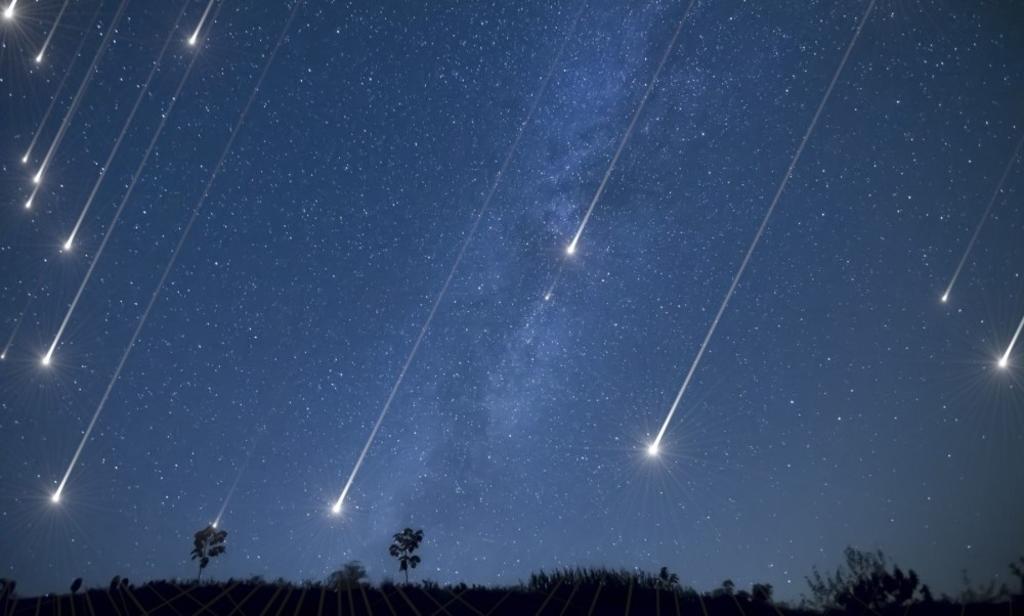 En estos días podrás apreciar lluvias de estrellas y otros fenómenos astronómicos