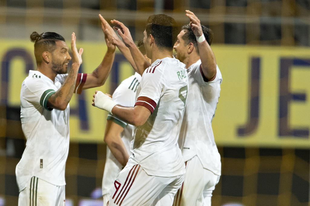 Con goles de 'Tecatito' y Lainez, México empata en amistoso ante Argelia