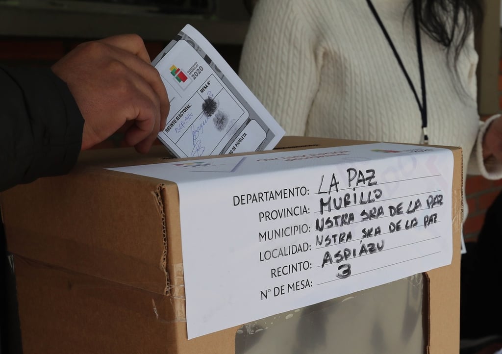 Instan a respetar votos en Bolivia