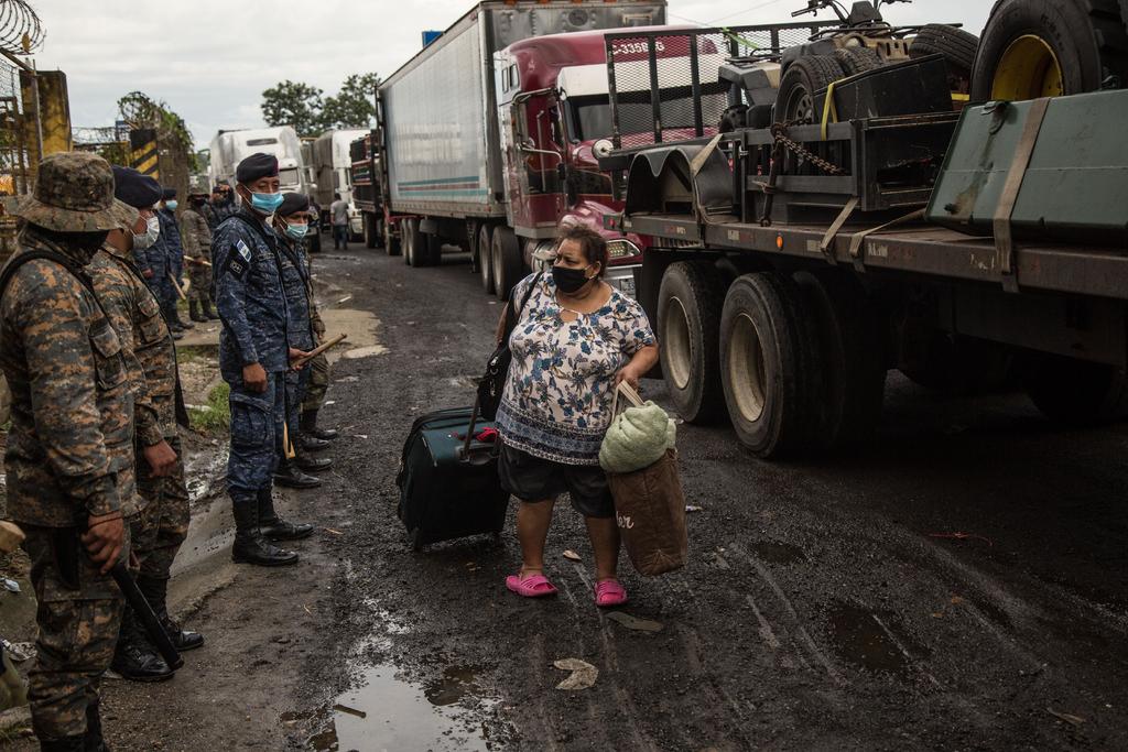 Agentes migratorios de EUA en Guatemala deportaron a hondureños