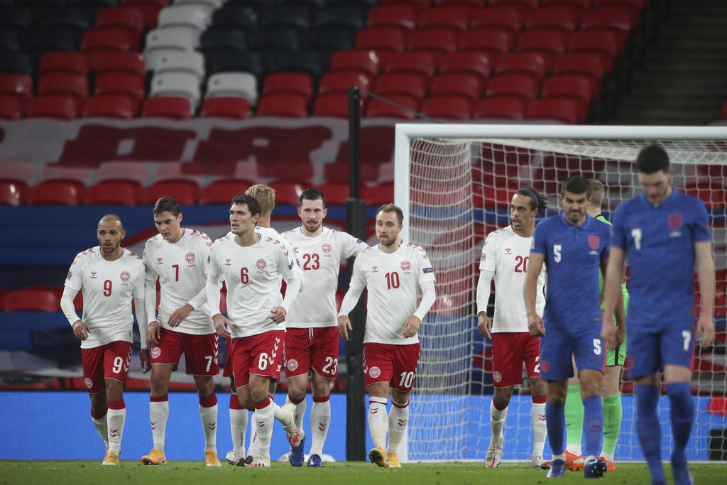 Dinamarca vence con un gol de penal a Inglaterra