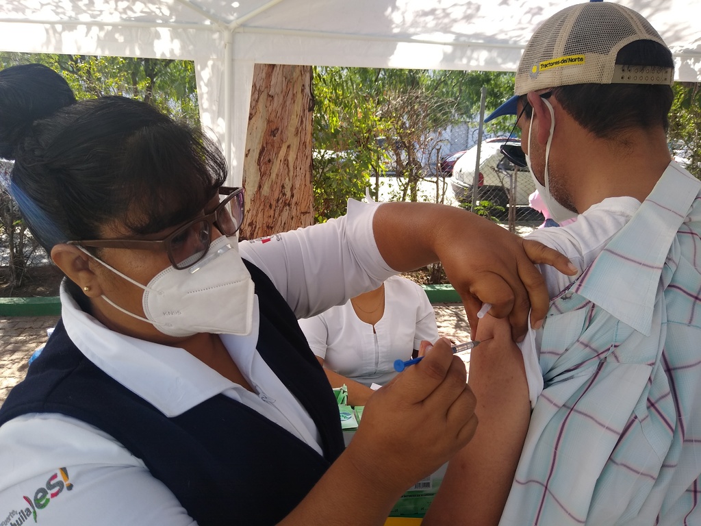 Sube aplicación de la vacuna contra influenza