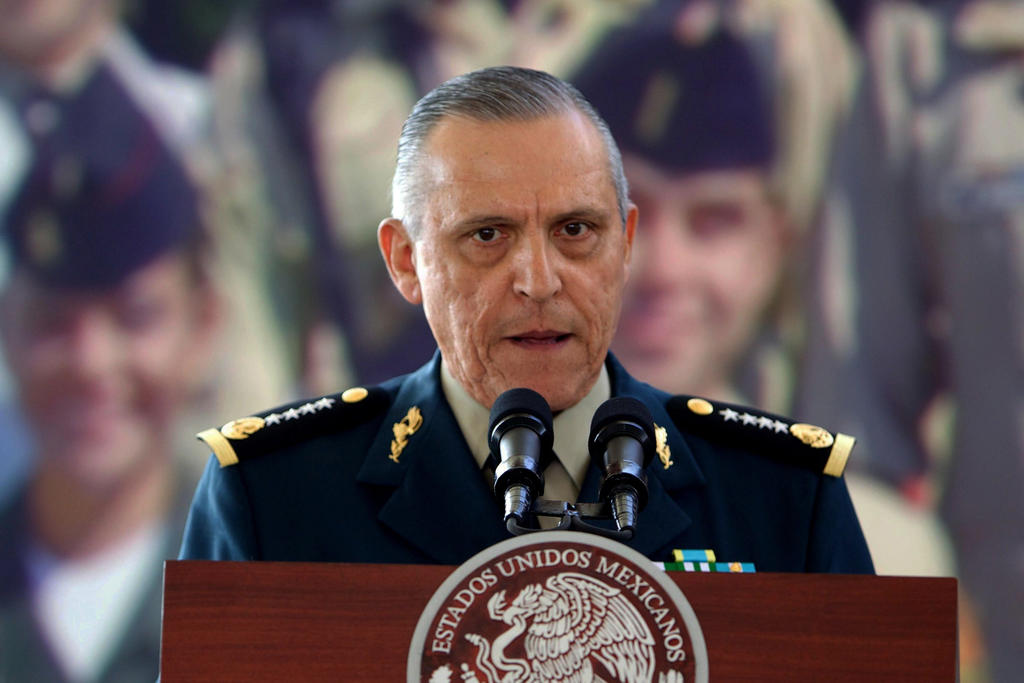 Reportan que general Cienfuegos fue detenido por presuntos cargos de narcotráfico