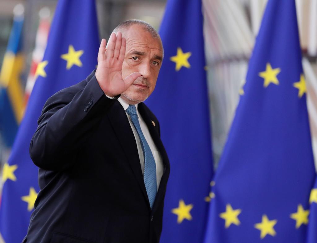Multan al Gobierno búlgaro porque el primer ministro no usó tapabocas