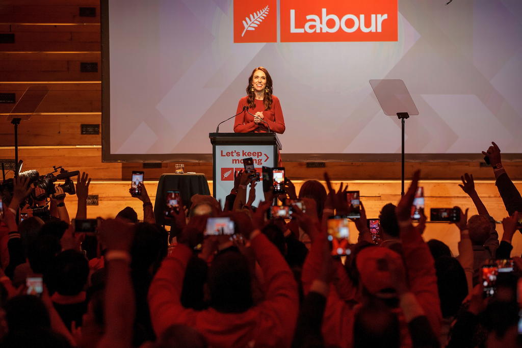 Primera ministra Jacinda Ardern revalida mandato tras histórica victoria en Nueva Zelanda