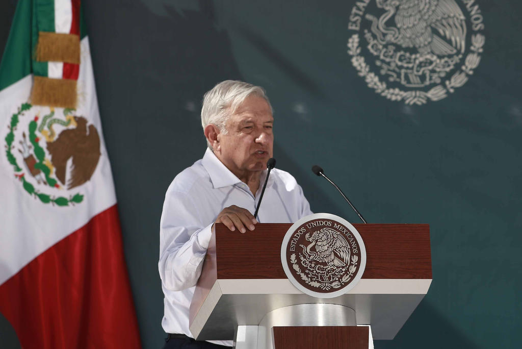 López Obrador pide modernizar aeropuerto de Tapachula