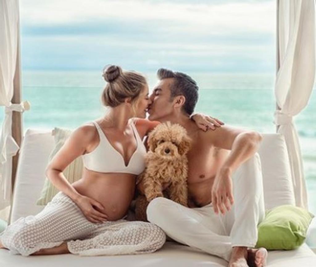Adrián Uribe celebra 9 meses de embarazo de su novia con tierna fotografía