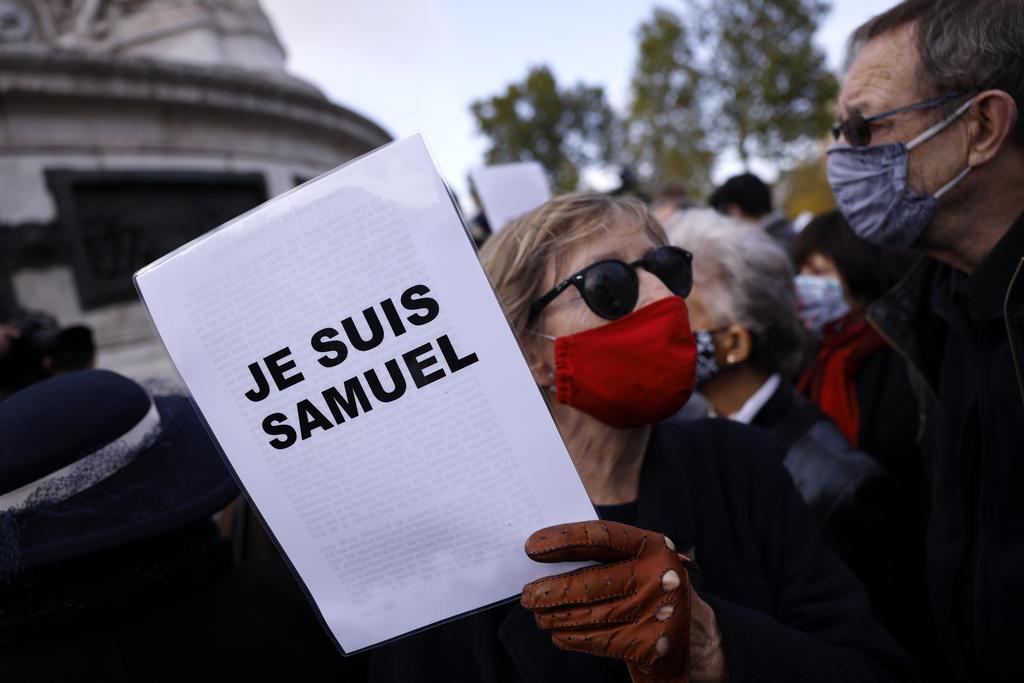 Homenajeará Francia a profesor decapitado con una ceremonia en la Sorbona