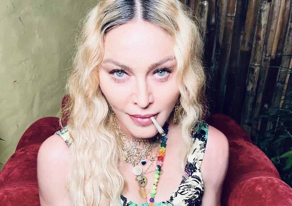 Madonna presume su renovada melena rosa