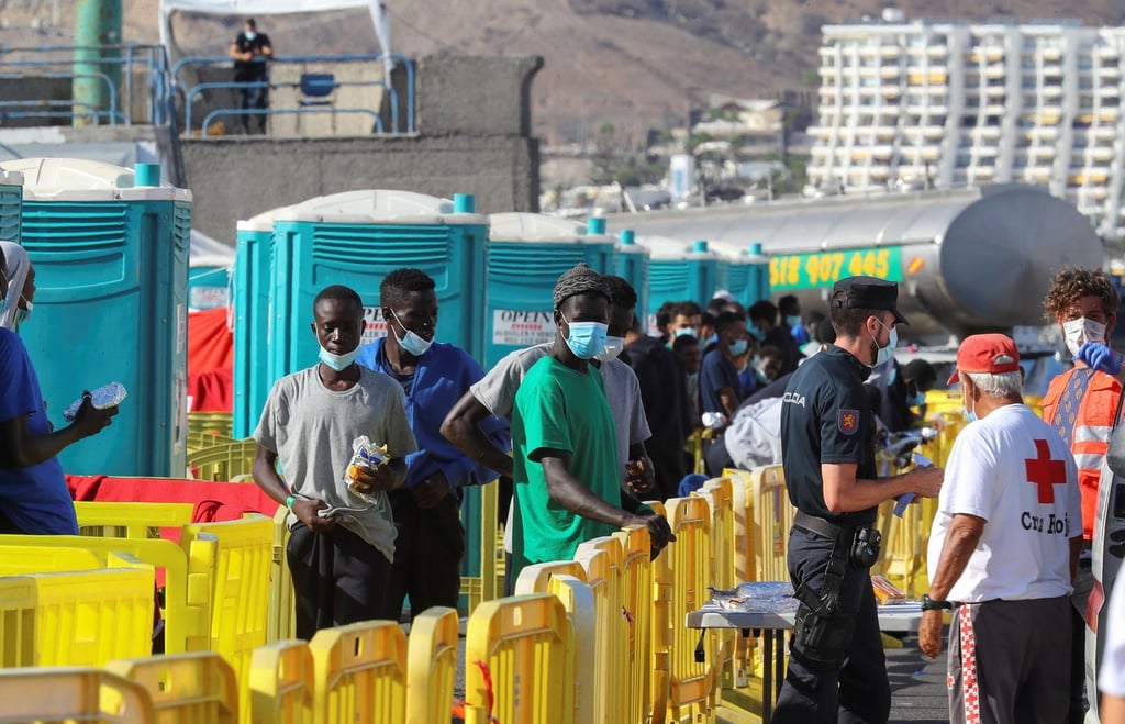 Llegan 300 inmigrantes a Canarias
