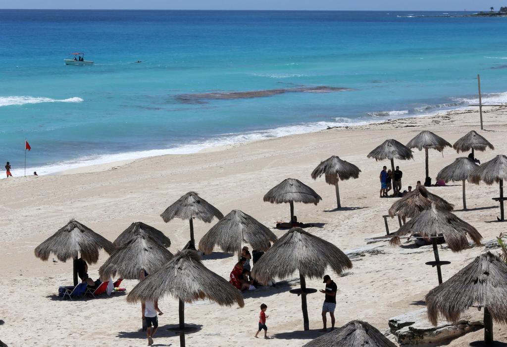Publican decreto que garantiza libre acceso y tránsito en playas de México