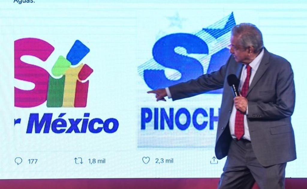 Compara AMLO el logo de 'Sí por México' con el de Pinochet