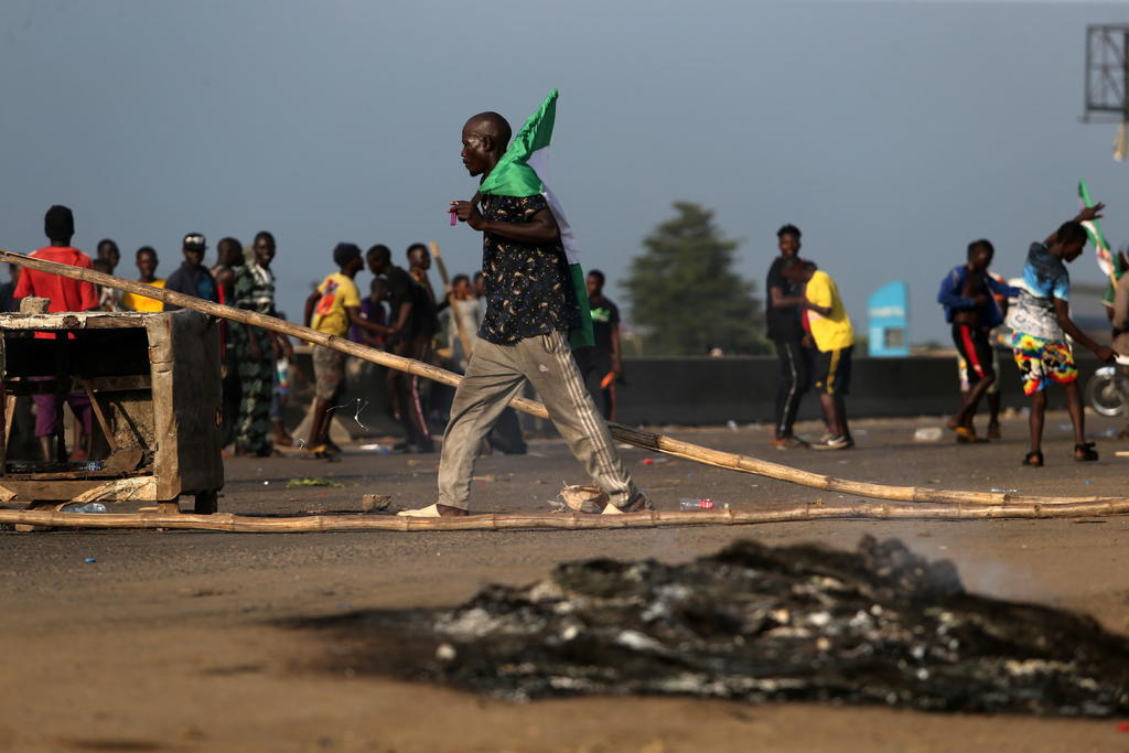 Protestas contra la violencia policial dejan 56 muertos en Nigeria