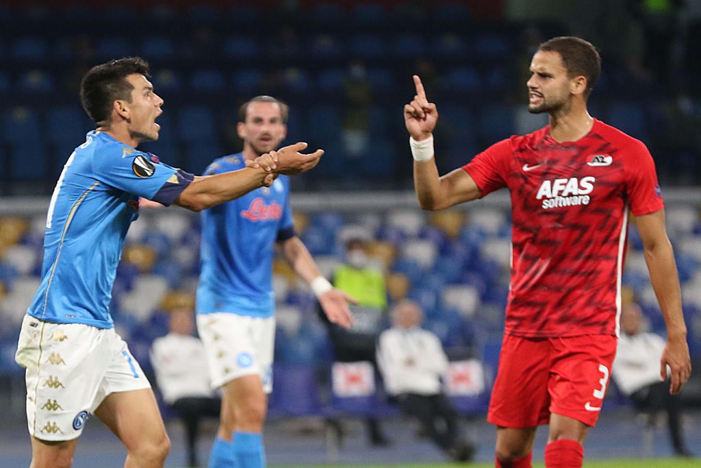 Pierde Napoli ante el AZ Alkmaar con 'Chucky' Lozano en el campo