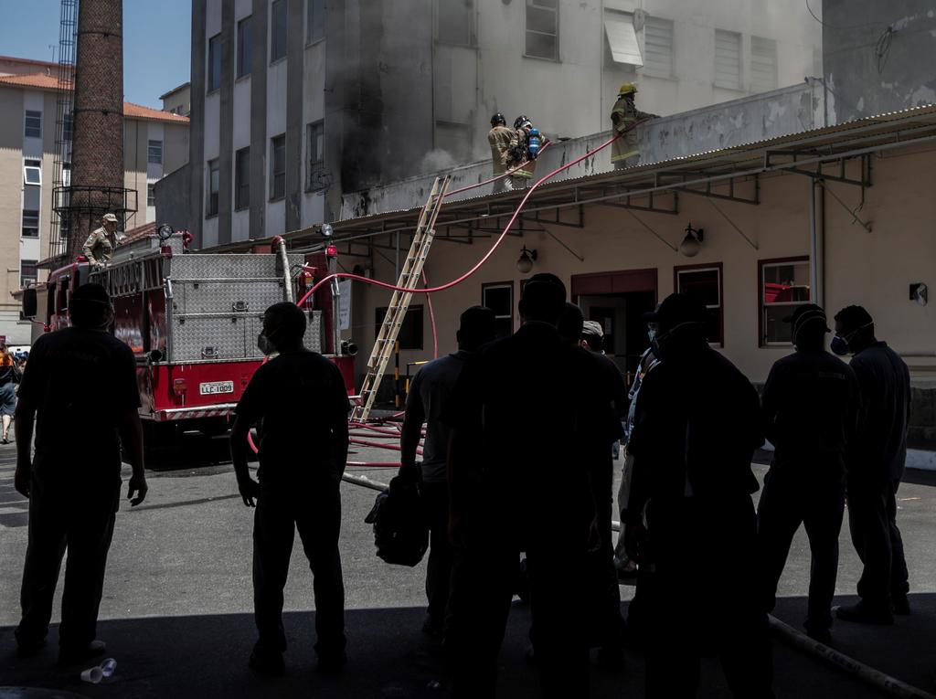 Desalojan a 200 pacientes por incendio en hospital de Brasil
