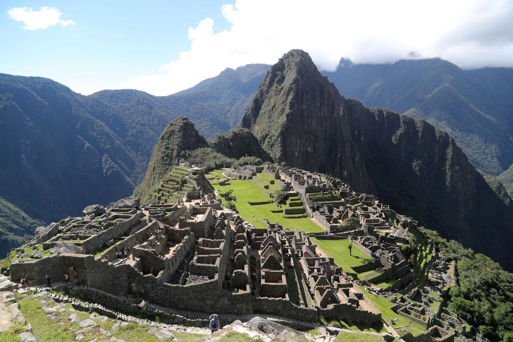 Machu Picchu reabre al turismo tras siete meses de pandemia