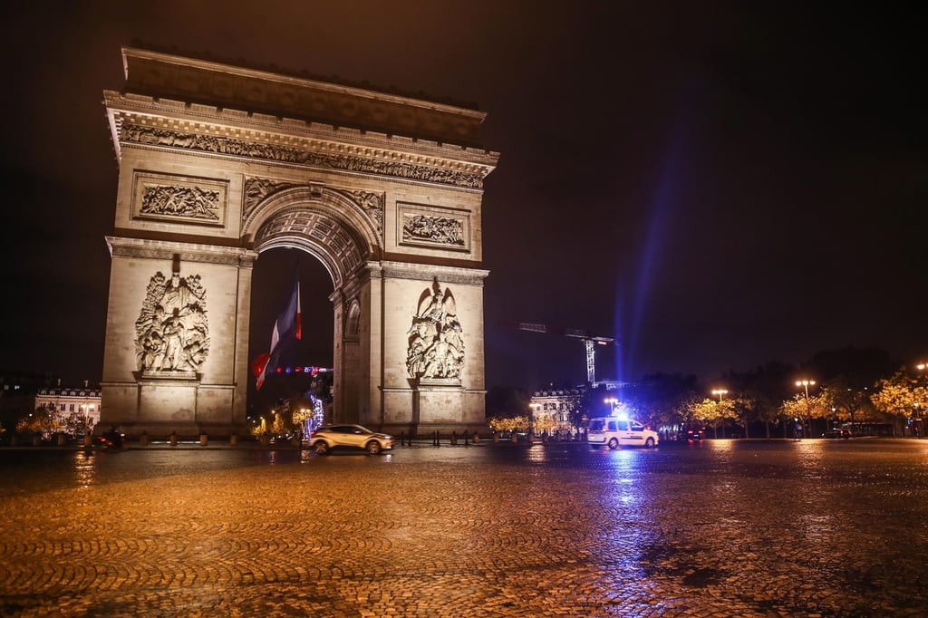 Reabren Arco del Triunfo tras falsa alarma de bomba