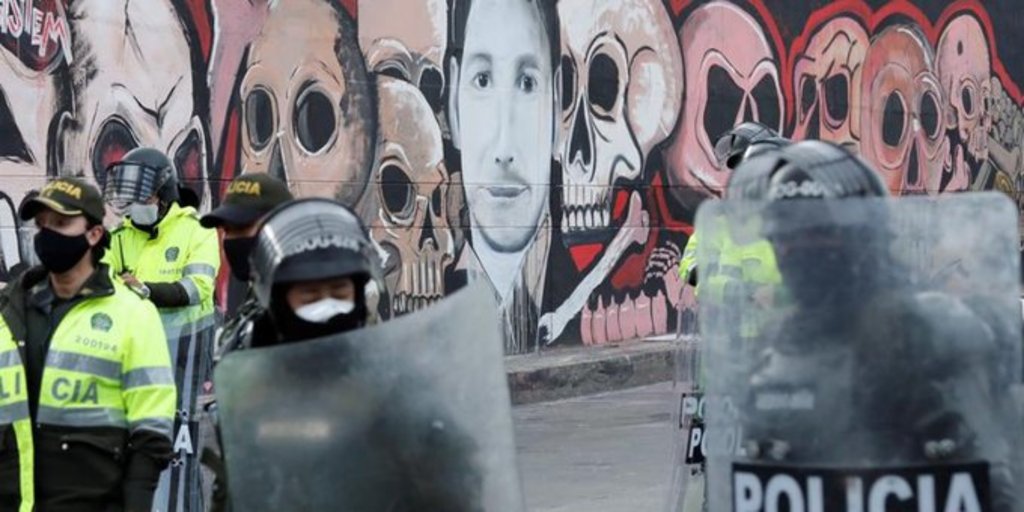 Inhabilitan a policías por muerte en Colombia