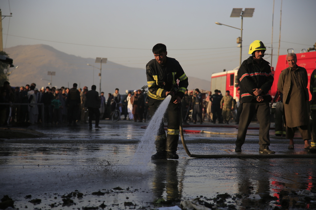 Ataque a policía en Afganistán deja 15 muertos