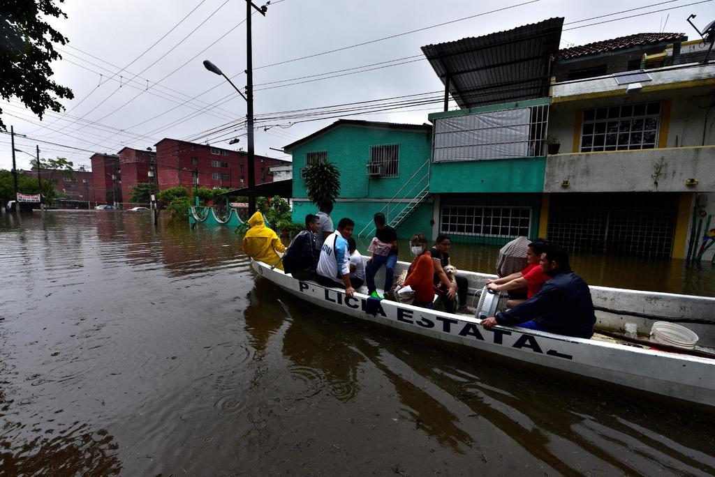 Lluvias torrenciales dañan más de cuatro mil casas en Tabasco
